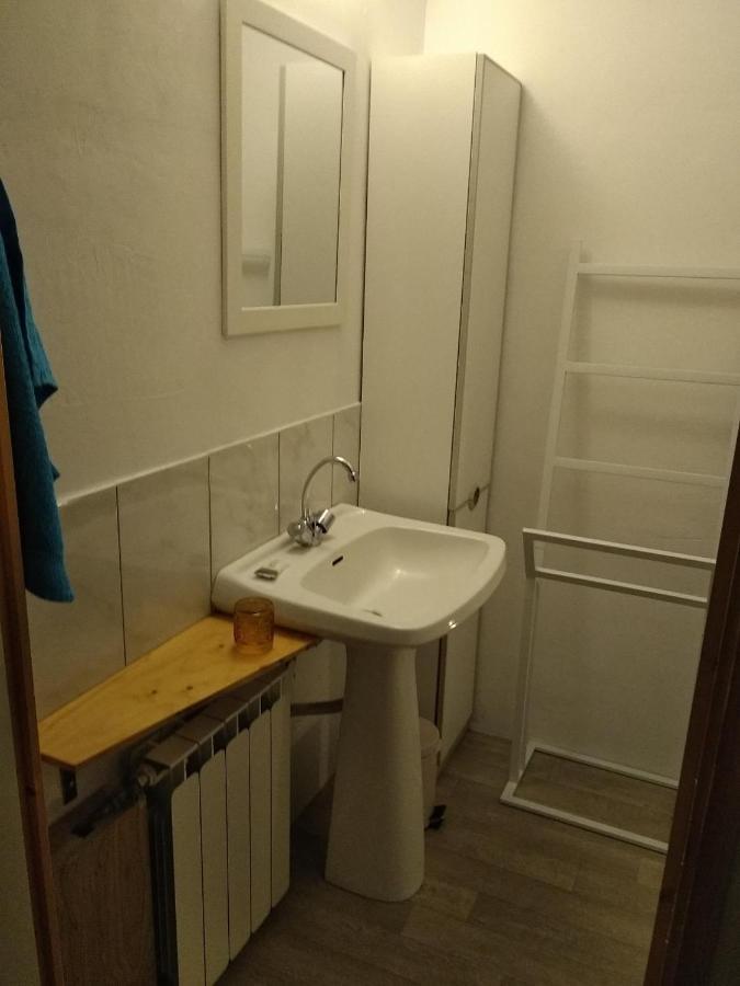 Meuble De Tourisme La Jaulipiere Apartman Joursac Kültér fotó